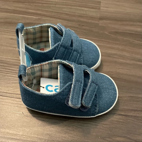 Carter's Denim Blue Kids Sneakers size 3-6M-NWT - Picture 3 of 5